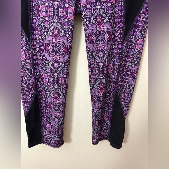 ATHLETA Womens Chaturanga Tapestry Mixed Print High Rise Cropped Leggings Size M - Picture 6 of 14